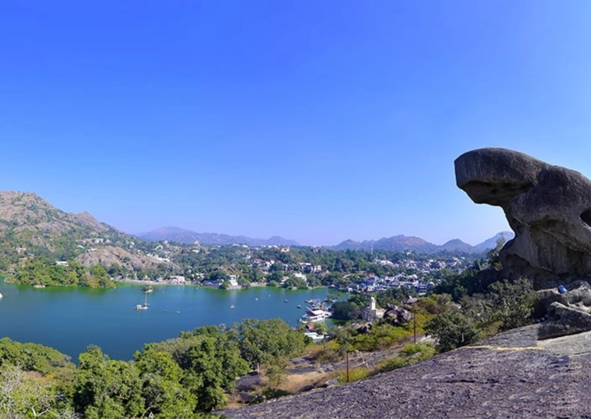 Where to Honeymoon in India This Winter