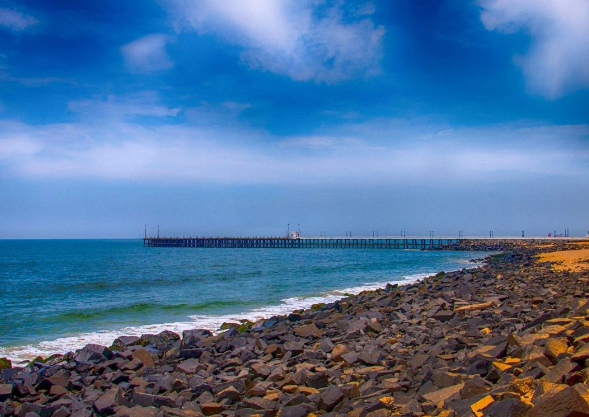 Explore Pondicherry: Best Places for Couples, Families & Solo Trips