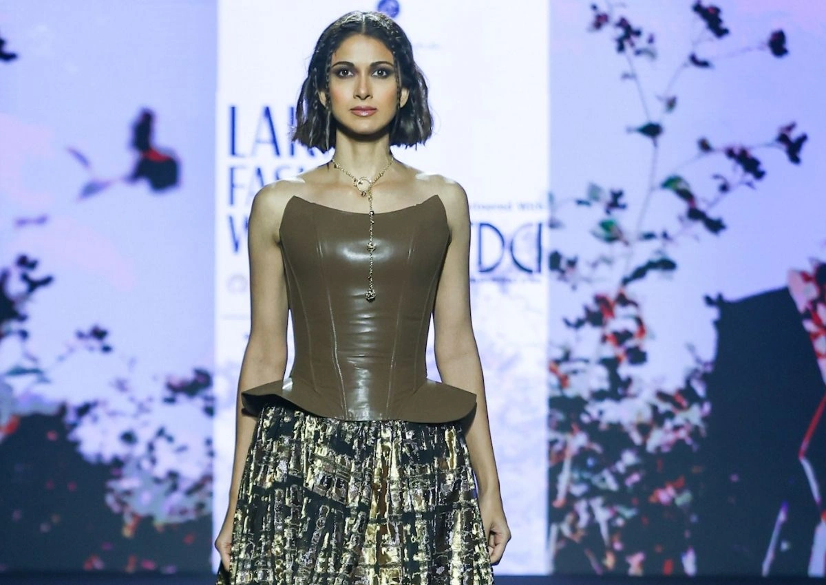Where cultures collide: Lakmē fashion week x Fdci x Moscow presented ‘hatsibana’ by fatima shogenova